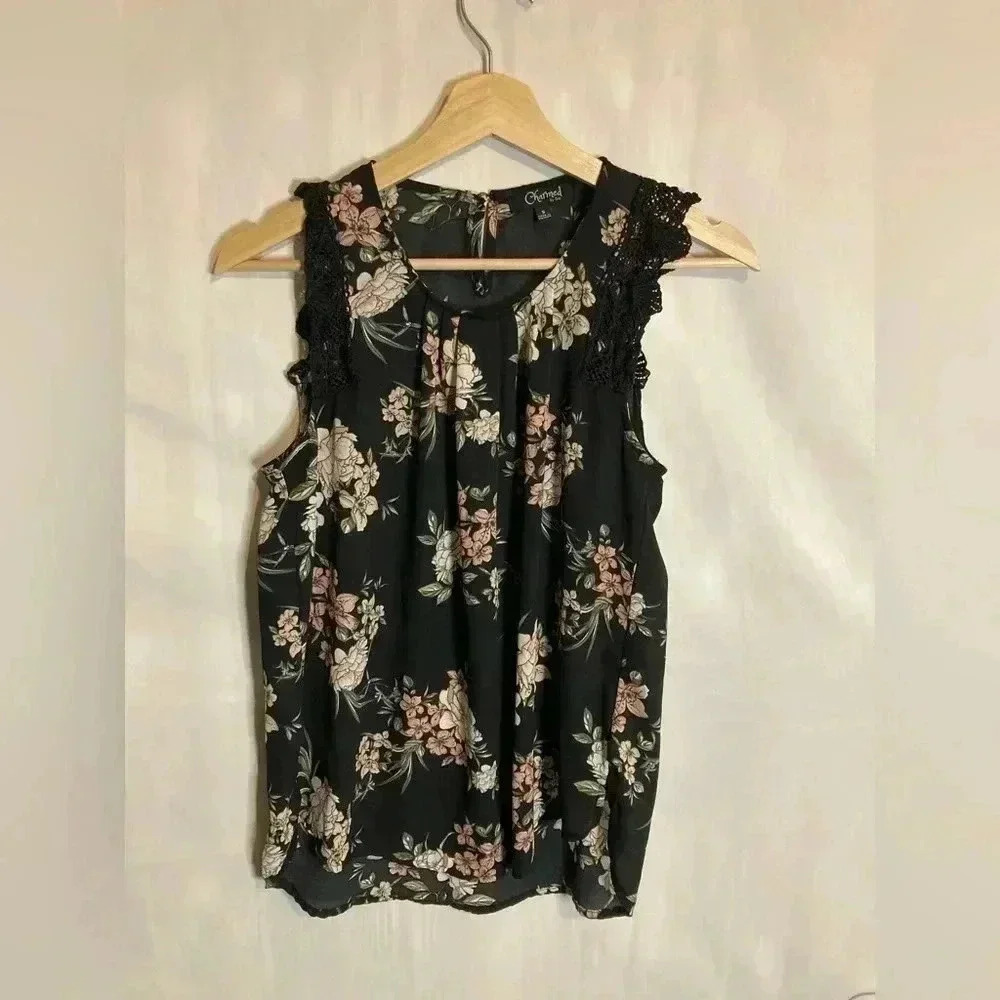 Charmed by‎ eve top